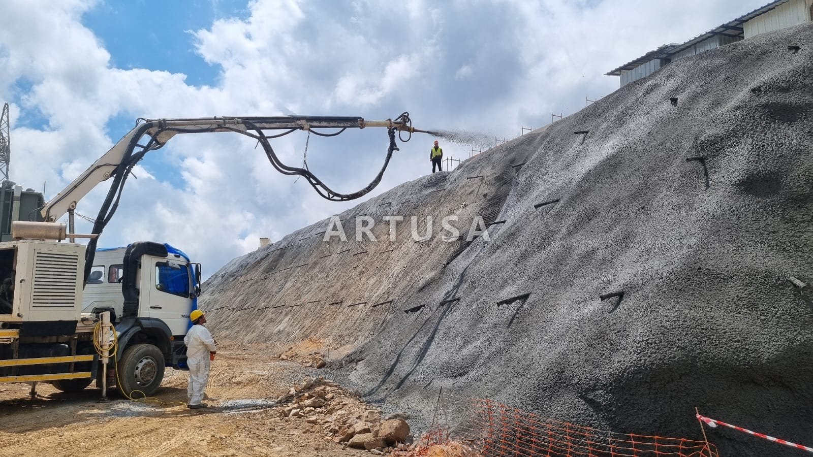 Ağ üzerine püskürtme beton